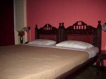Hotel Charring Cross Ooty Exterior photo