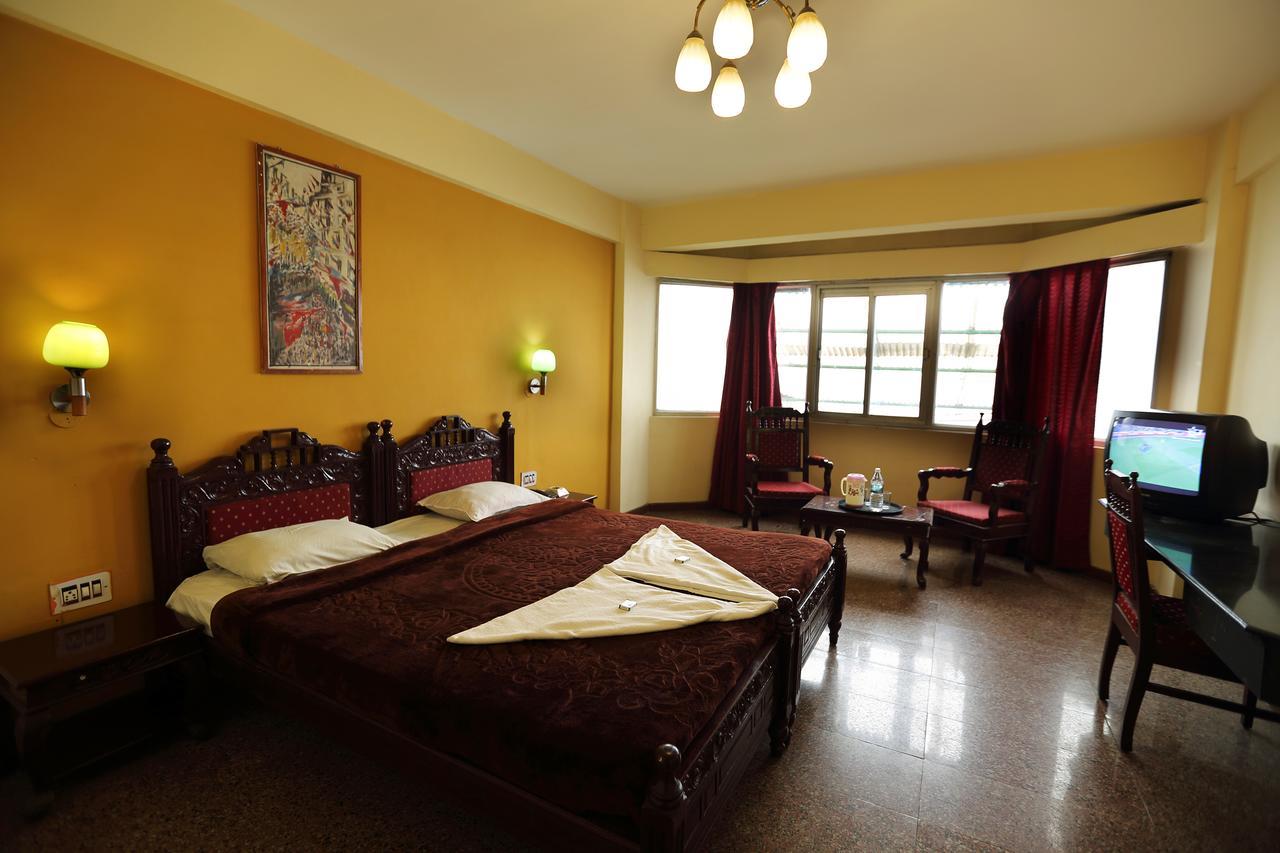 Hotel Charring Cross Ooty Exterior photo