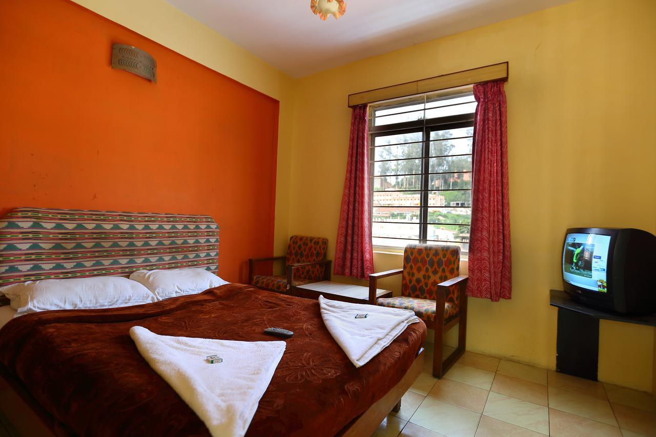 Hotel Charring Cross Ooty Exterior photo